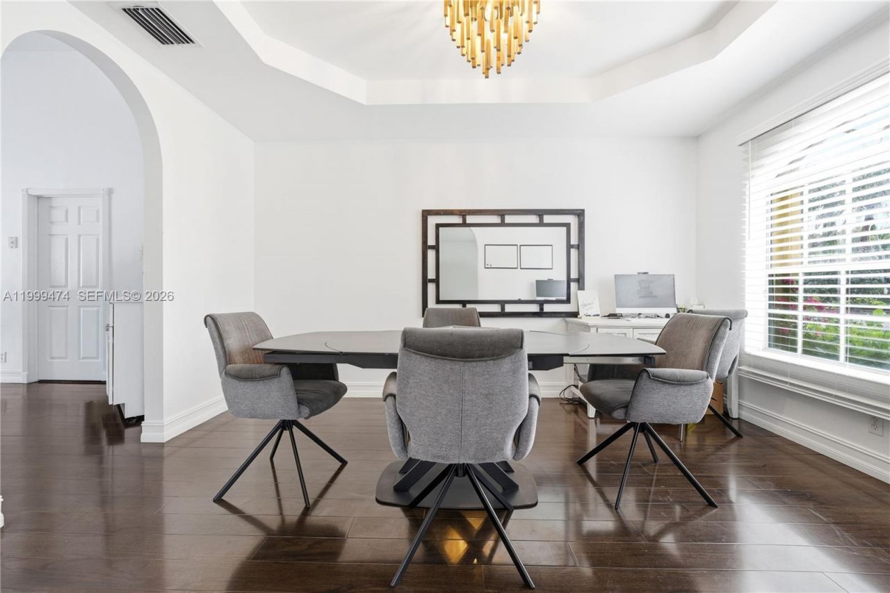 18427 NW 9th Ct, Pembroke Pines, FL 33029 Photo