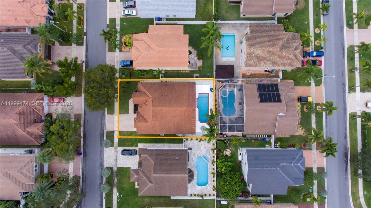 18427 NW 9th Ct, Pembroke Pines, FL 33029 Photo