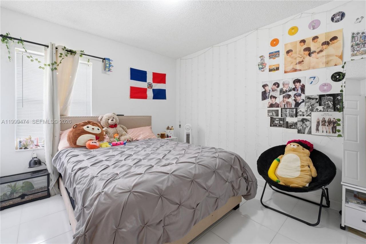 18427 NW 9th Ct, Pembroke Pines, FL 33029 Photo