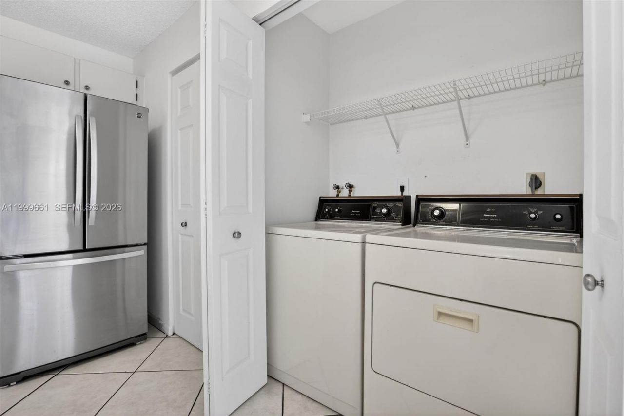 10845 NW 8th St, Pembroke Pines, FL 33026 Photo