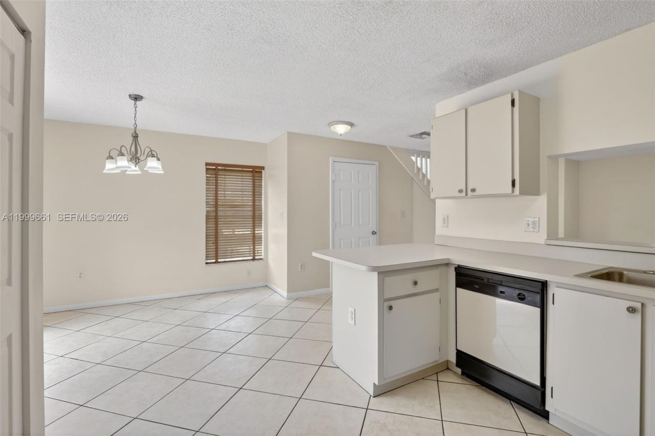 10845 NW 8th St, Pembroke Pines, FL 33026 Photo