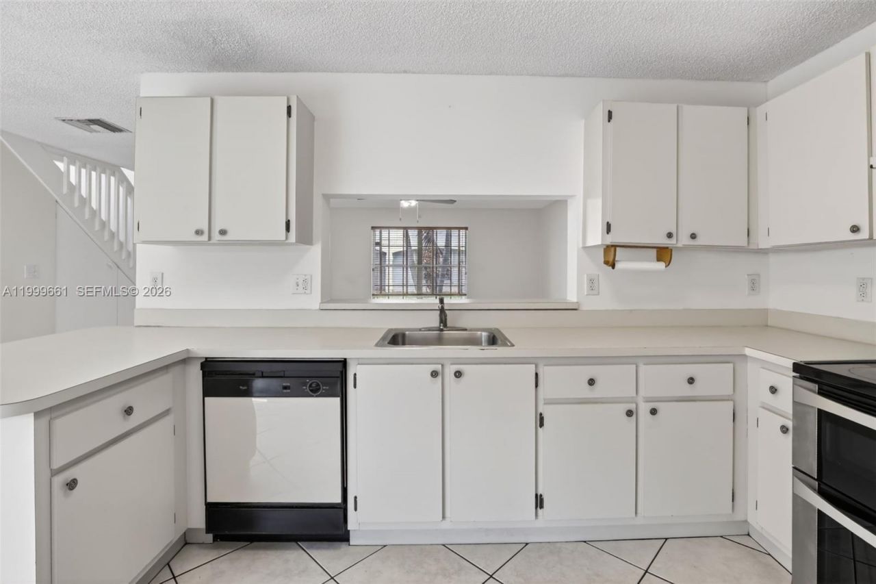 10845 NW 8th St, Pembroke Pines, FL 33026 Photo