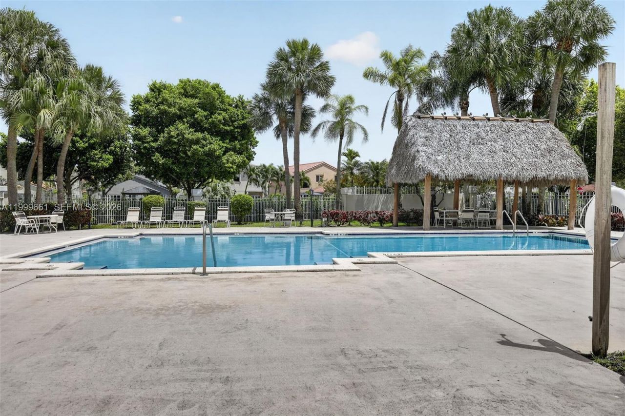 10845 NW 8th St, Pembroke Pines, FL 33026 Photo