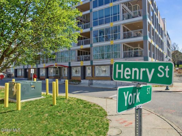 128 Henry Street, Unit APT 203, Saratoga Springs, NY 12866