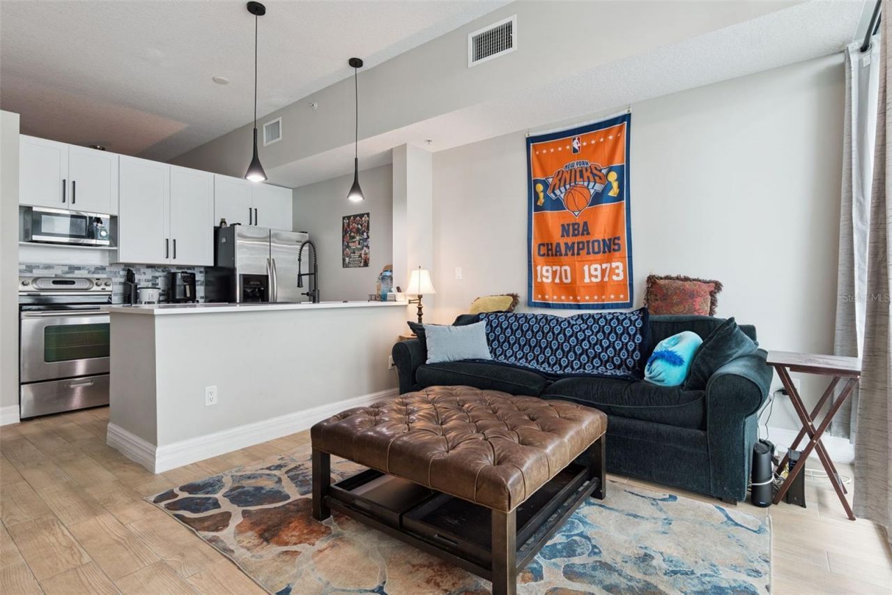 101 S Eola Drive, Unit 815, Orlando, FL 32801 Photo