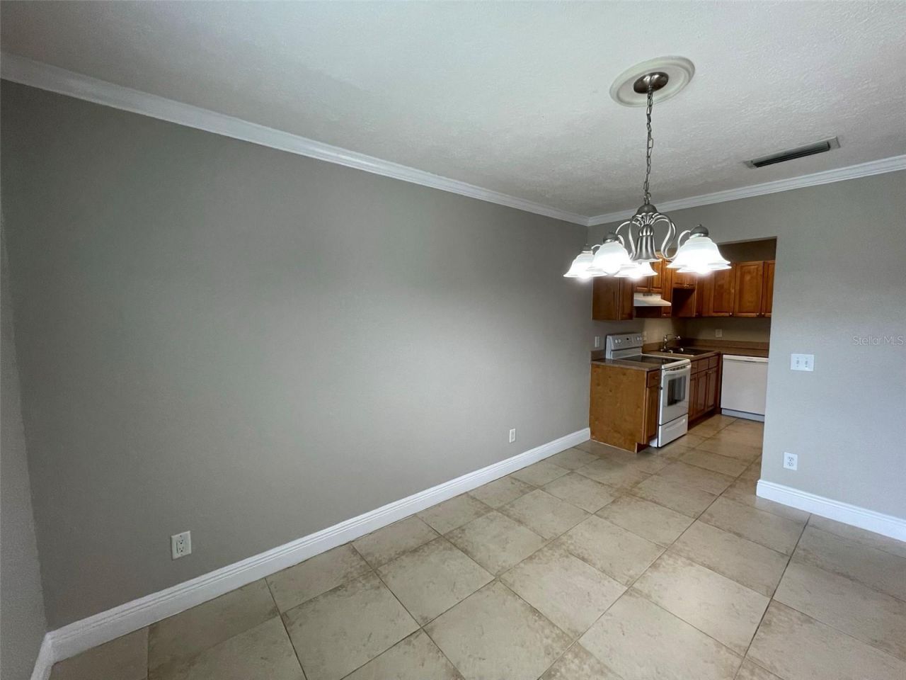 13686 Orange Sunset Dr , Unit 201, Tampa, FL 33618 Photo
