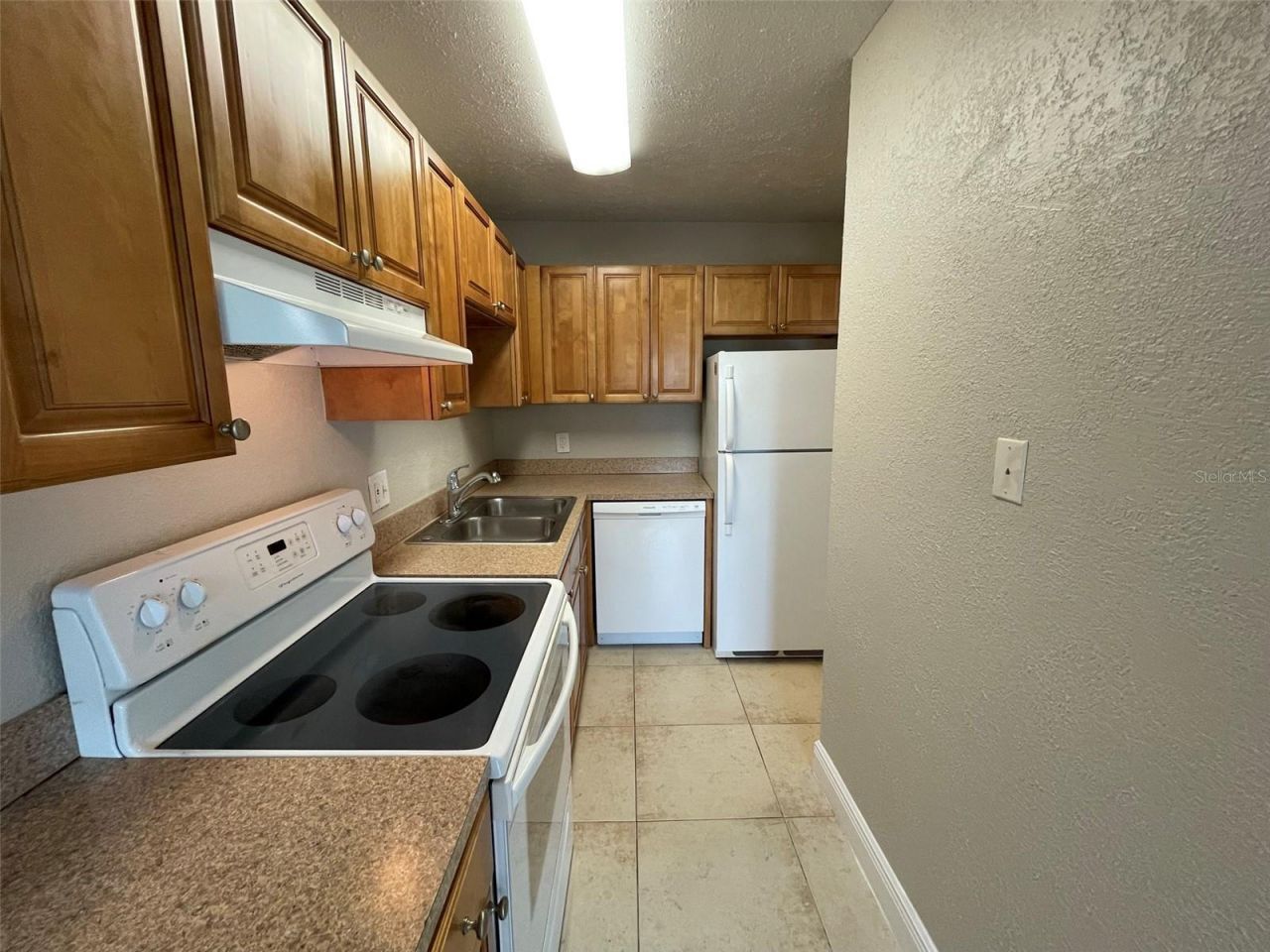 13686 Orange Sunset Dr , Unit 201, Tampa, FL 33618 Photo