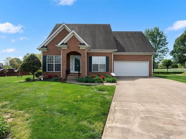 150 Prestwick Court, Bowling Green, KY 42103
