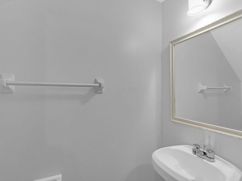 1326 Woodbrook Lane , Unit 234, Columbus, OH 43223 Photo 12