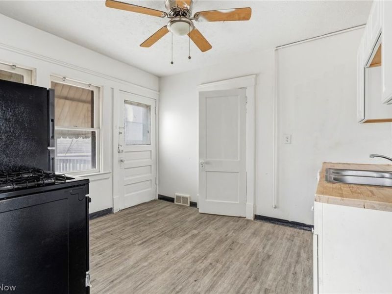 3384 W 63rd Street , Cleveland, OH 44102 Photo 31