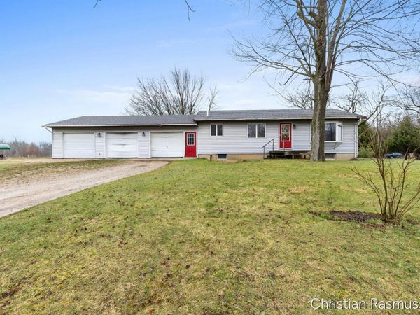 675 E Sessions Road, Sheridan, MI 48884