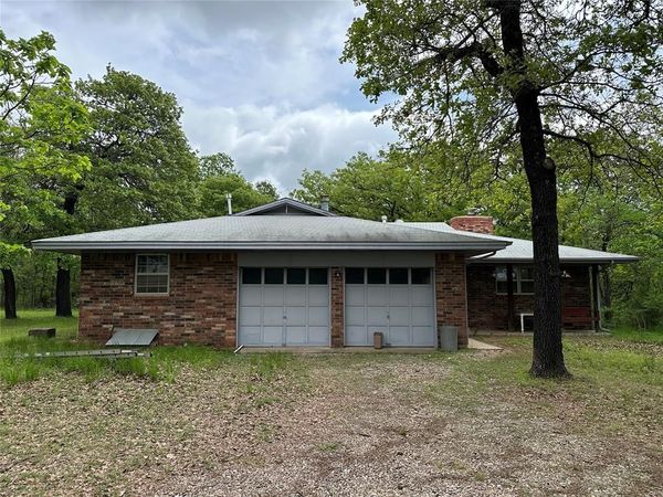 2 Lakewood Drive, McLoud, OK 74851