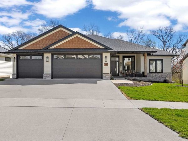 1118 Tamarack Trl, Iowa City, IA 52245