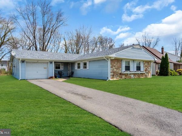 27 GENESEE LANE, WILLINGBORO, NJ 08046