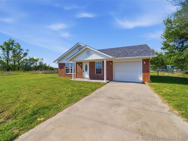 511 W Cemetery Road , Oktaha, OK 74450