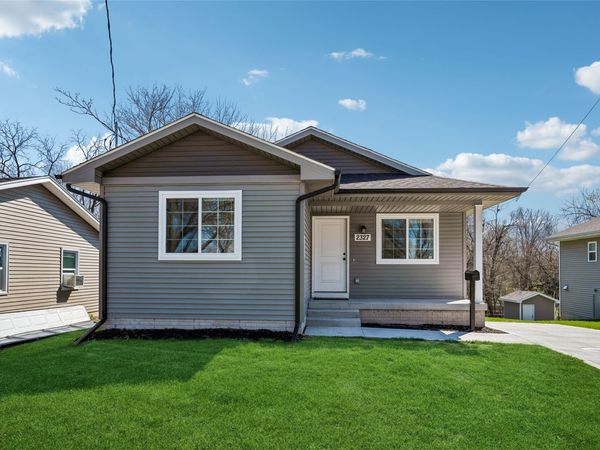 2327 SE 8th Street, Des Moines, IA 50315