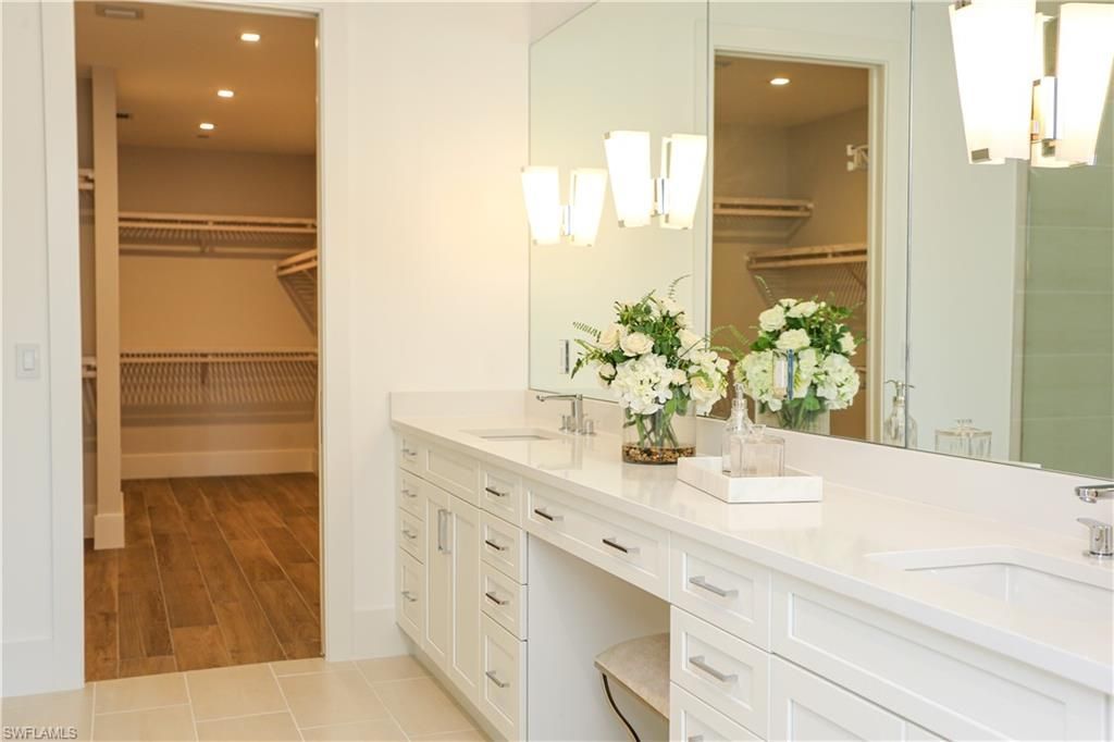 3290 Dorado Ln, Unit 1-102, Naples, FL 34114 Photo