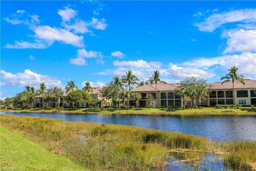 3290 Dorado Ln, Unit 1-102, Naples, FL 34114 Photo