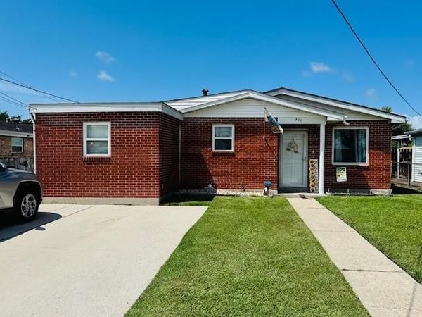 520 OAK Avenue, Harahan, LA 70123