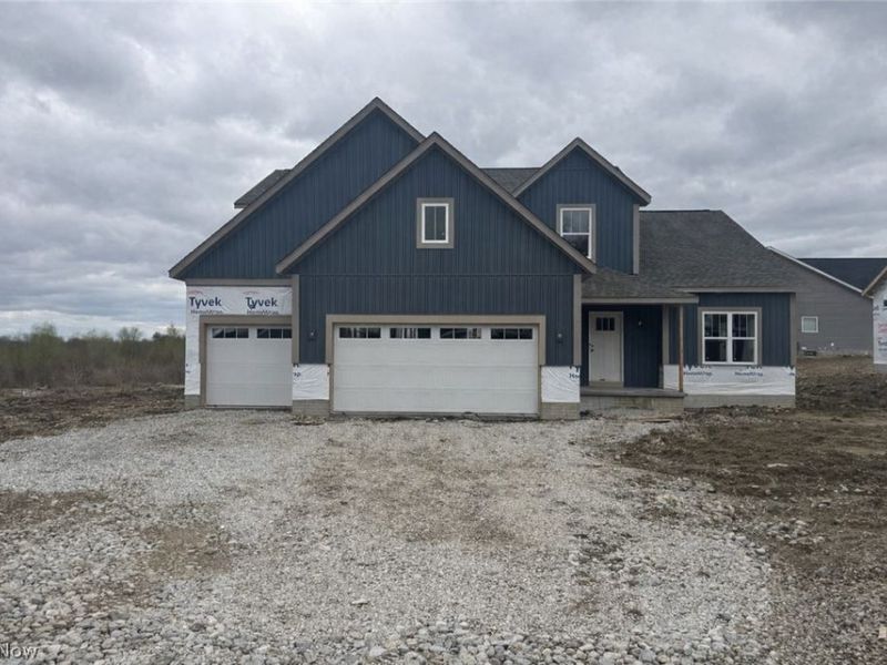 553 Woodlands Glen Avenue , Hartville, OH 44632 Photo 1