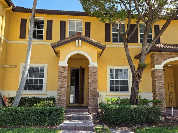 9001 SW 227th St, Unit 7, Cutler Bay, FL 33190