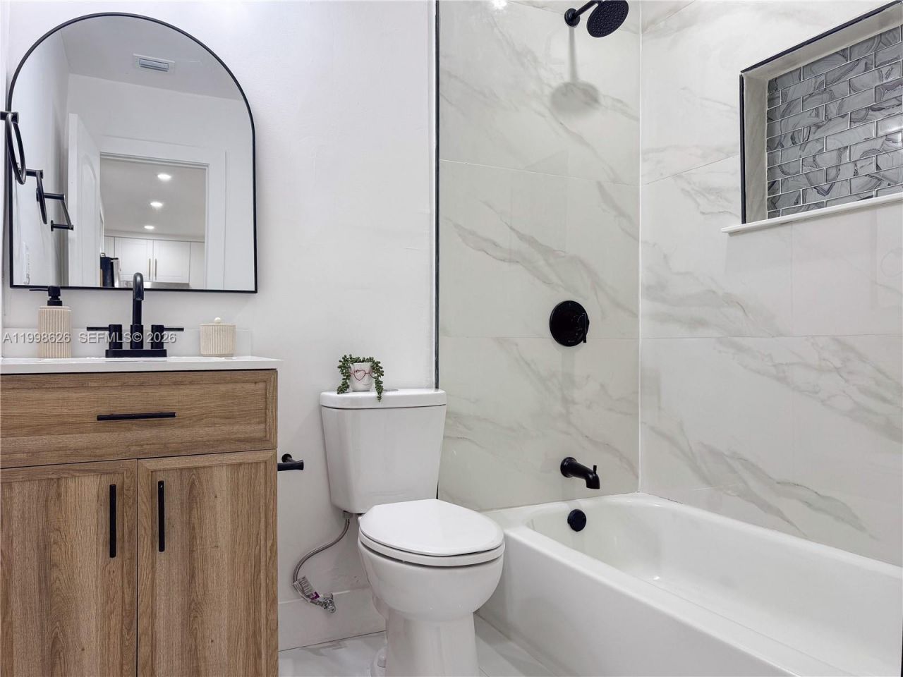 2933 NW 48th Ter, Miami, FL 33142 Photo