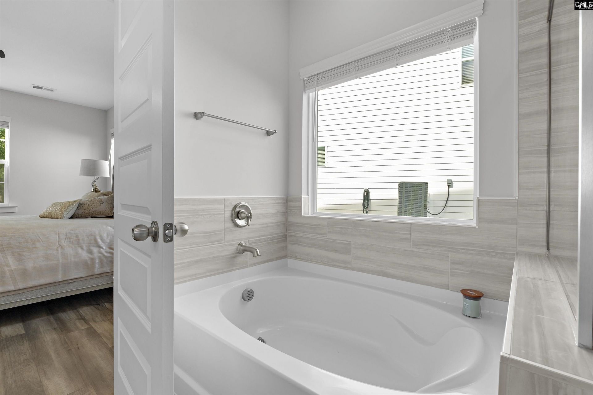 222 Falling Leaves Lane Photo 15