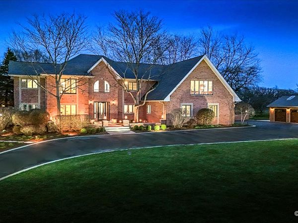 8 Moate Lane , Barrington Hills, IL 60010