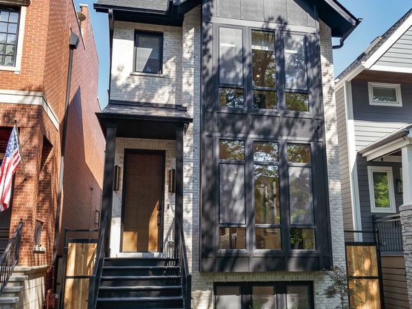 2042 W Berteau Avenue , Chicago, IL 60618