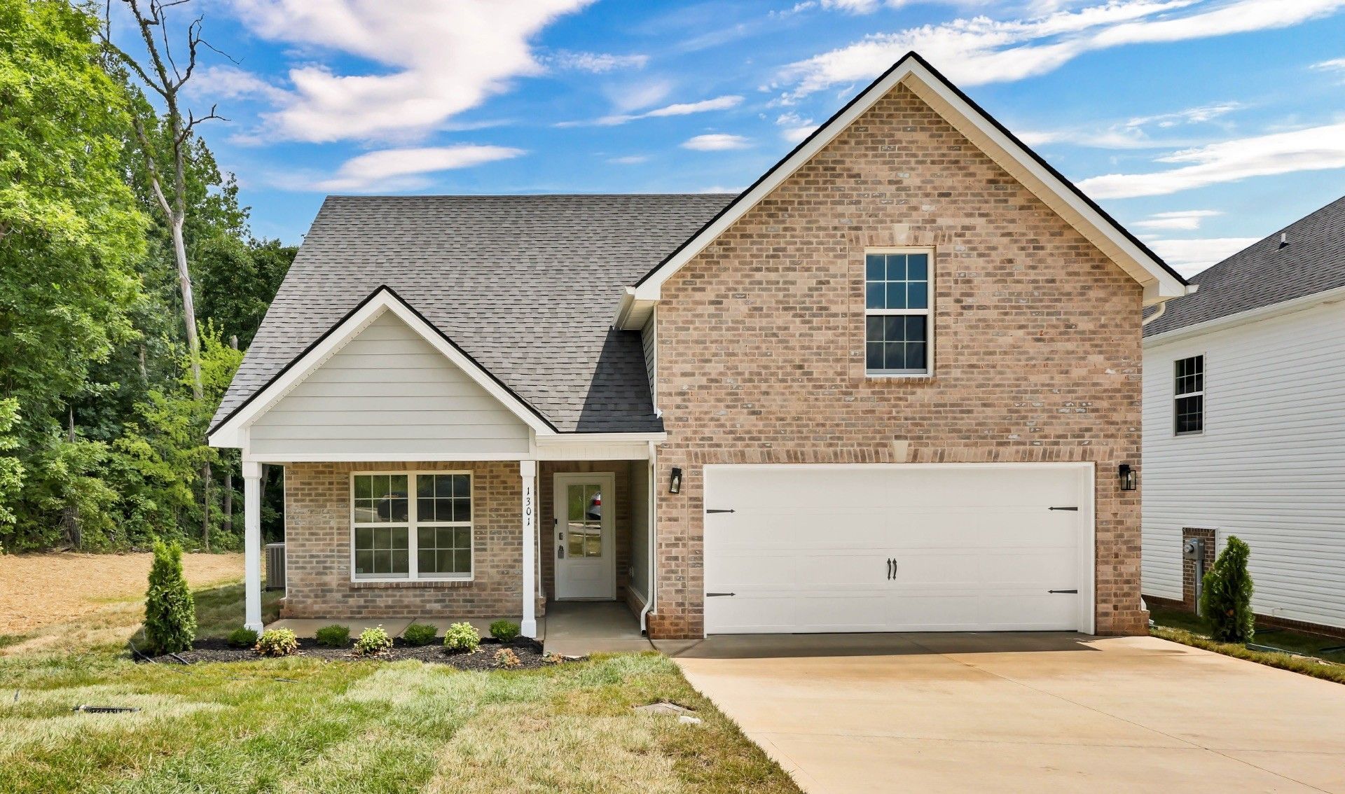 1042 Vendue Ave, Clarksville, TN 37042 Main Photo