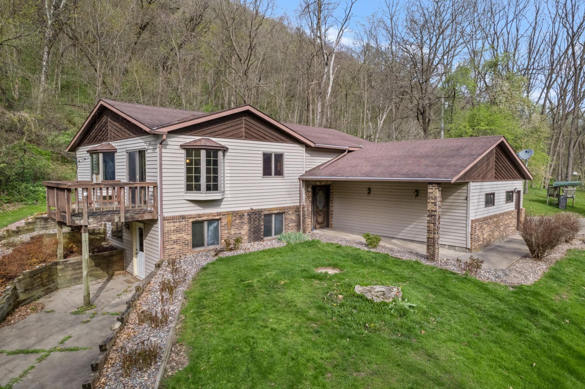 15107 County Road 25, Rollingstone, MN 55969