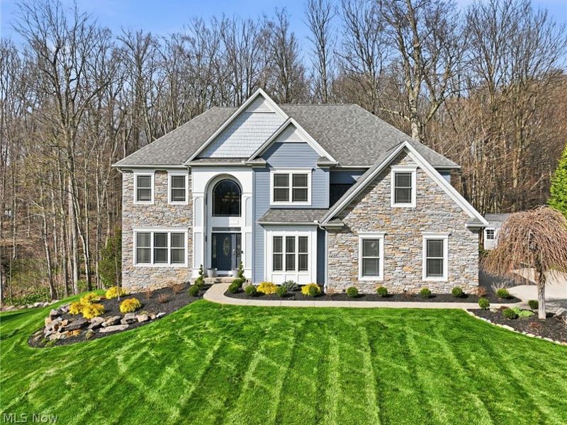 253 Anne Marie Court , Hinckley, OH 44233 Photo 2