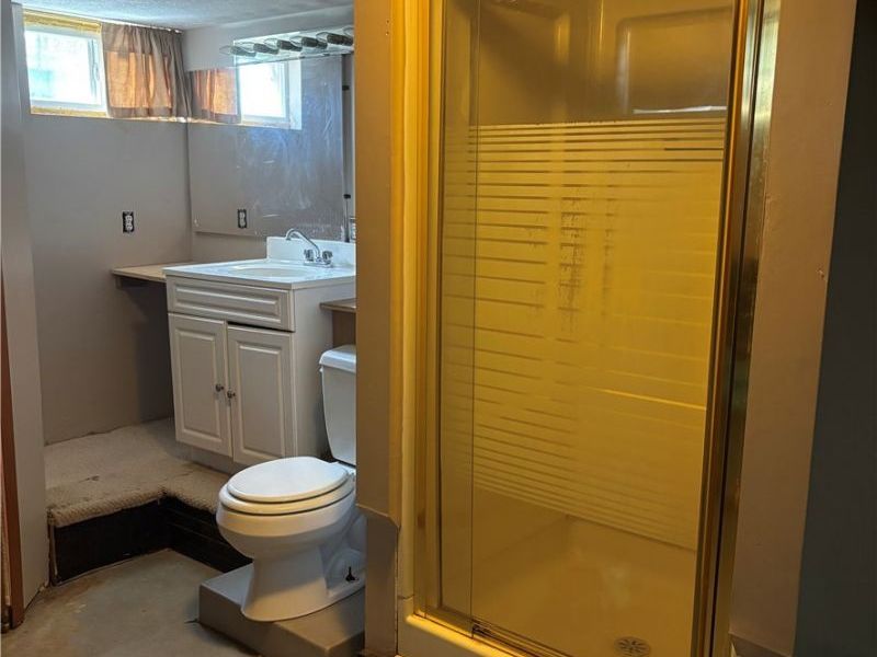 224 S Leavitt Road , Amherst, OH 44001 Photo 23