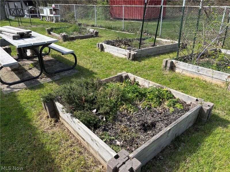 224 S Leavitt Road , Amherst, OH 44001 Photo 33