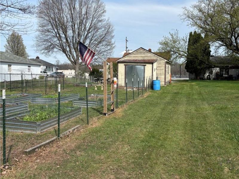 224 S Leavitt Road , Amherst, OH 44001 Photo 37