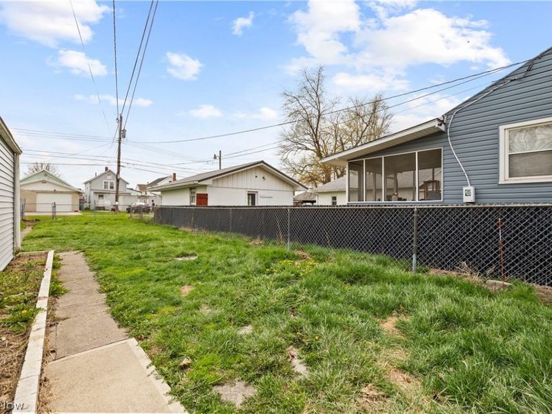 1013 Roosevelt Street, Fremont, OH 43420 Photo 20