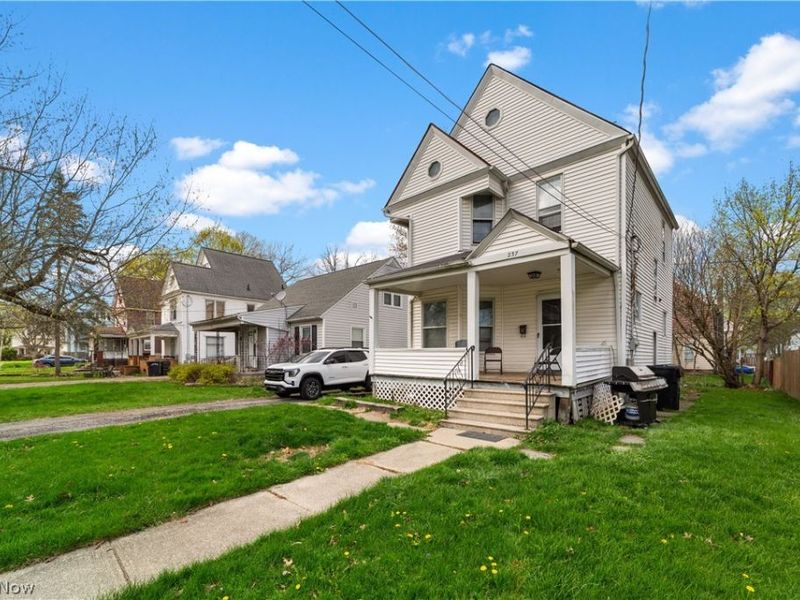 237 Wooster Street, Elyria, OH 44035 Photo 3