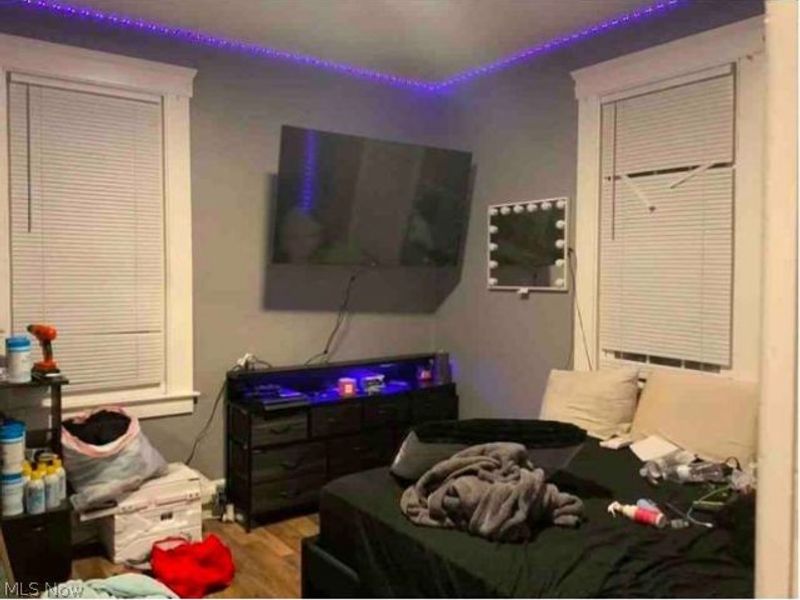 237 Wooster Street , Elyria, OH 44035 Photo 4