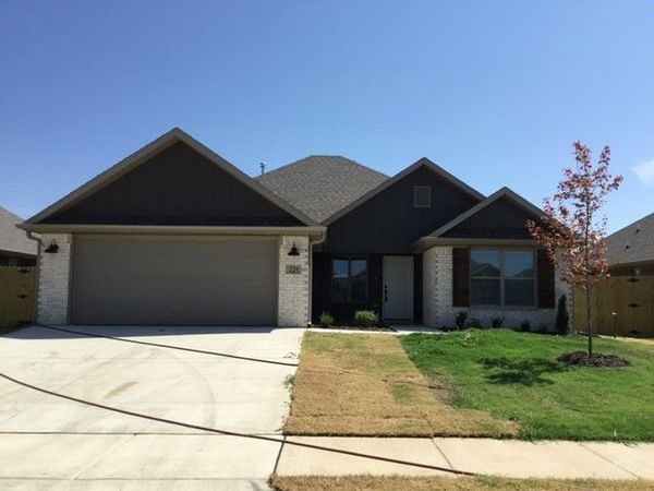 231 Palm Street, Centerton, AR 72713