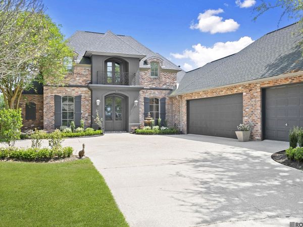 6250 Beau Douglas Ave, Gonzales, LA 70737