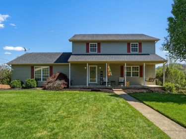 42 Regal Oaks, Barboursville, WV 25504