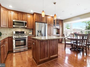 4866 CARRIAGEPARK ROAD, FAIRFAX, VA 22032