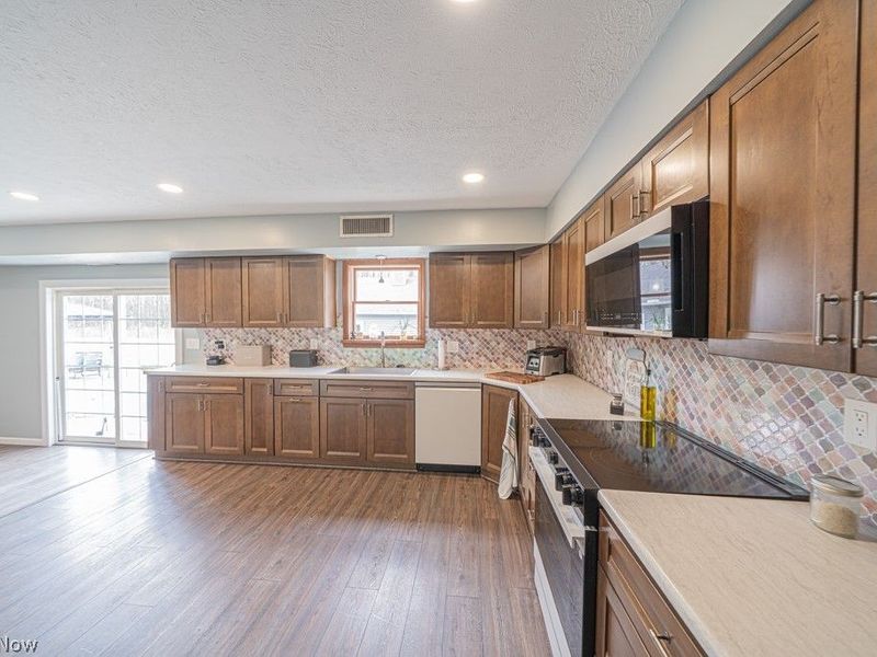 10396 Dewhurst Road , Elyria, OH 44035 Photo 11