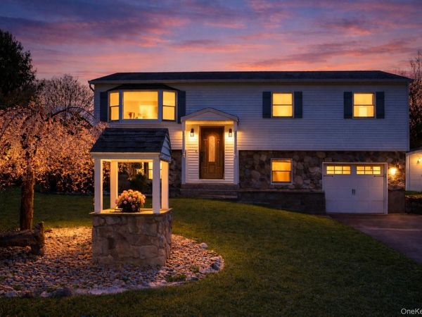 6 Kensington Way, Harriman, NY 10926