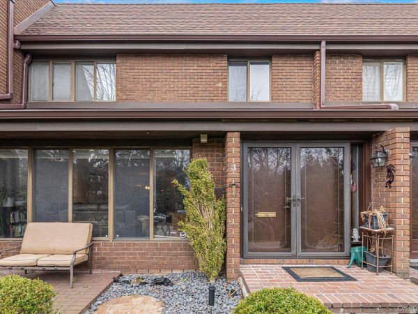 3 Oldfield , Roslyn, NY 11576