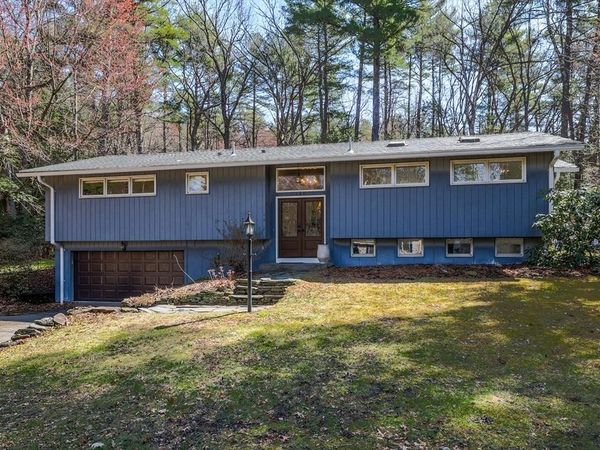 148 Aubinwood Road, Amherst, MA 01002