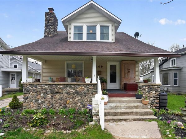109 S Mulberry Street, Marshall, MI 49068