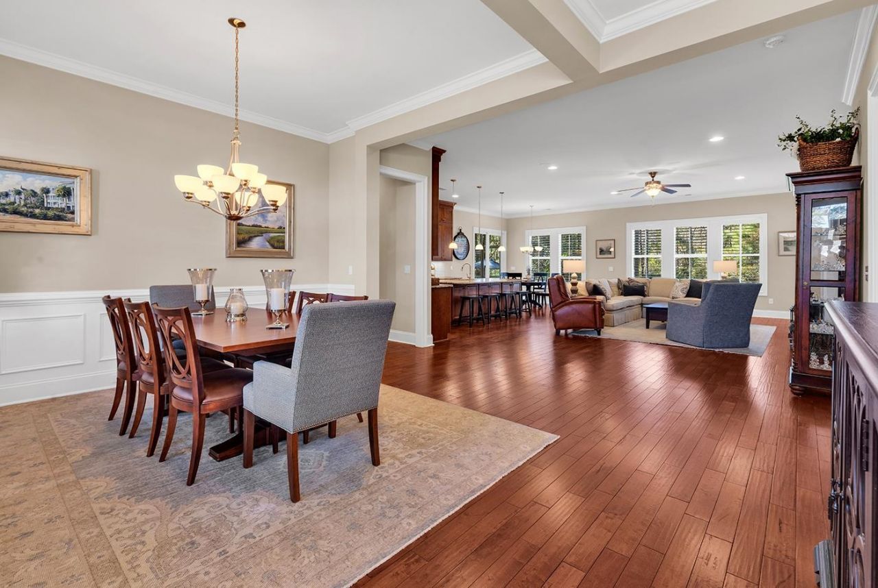 673 Woody Point Dr. Photo 2