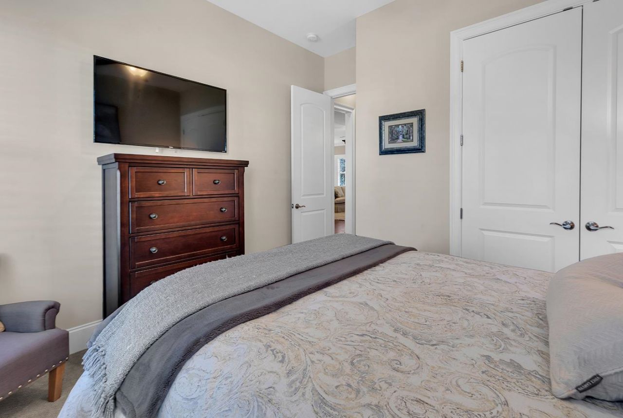 673 Woody Point Dr. Photo 23