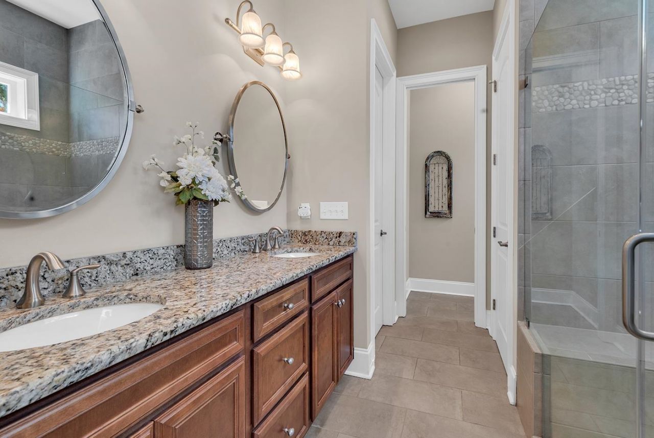 673 Woody Point Dr. Photo 31